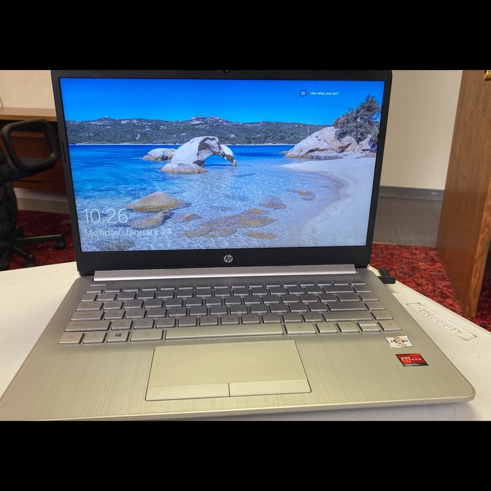 15” SILVER HP LAPTOP.